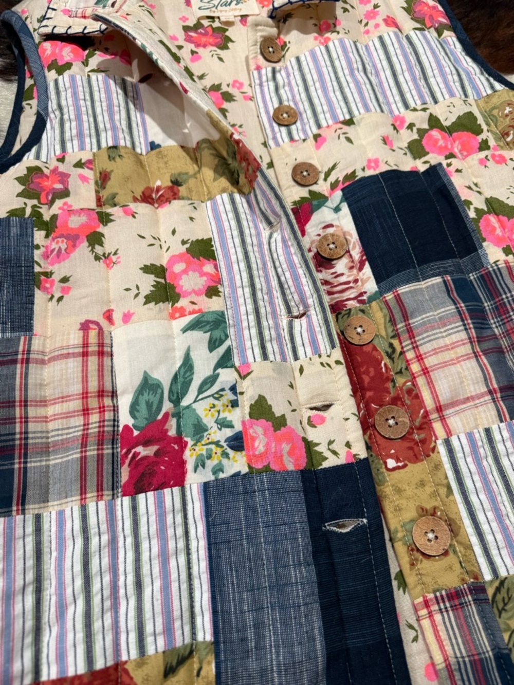 Patchwork Vest - Picture 2 of 3